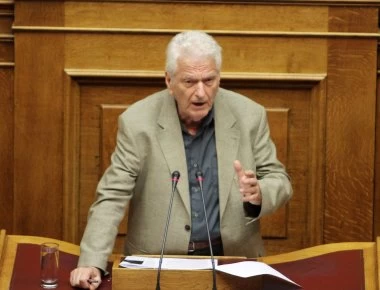 «Η Μακεδονία είναι ελληνική» φώναξαν στον βουλευτή Μηταφίδη του ΣΥΡΙΖΑ (βίντεο)